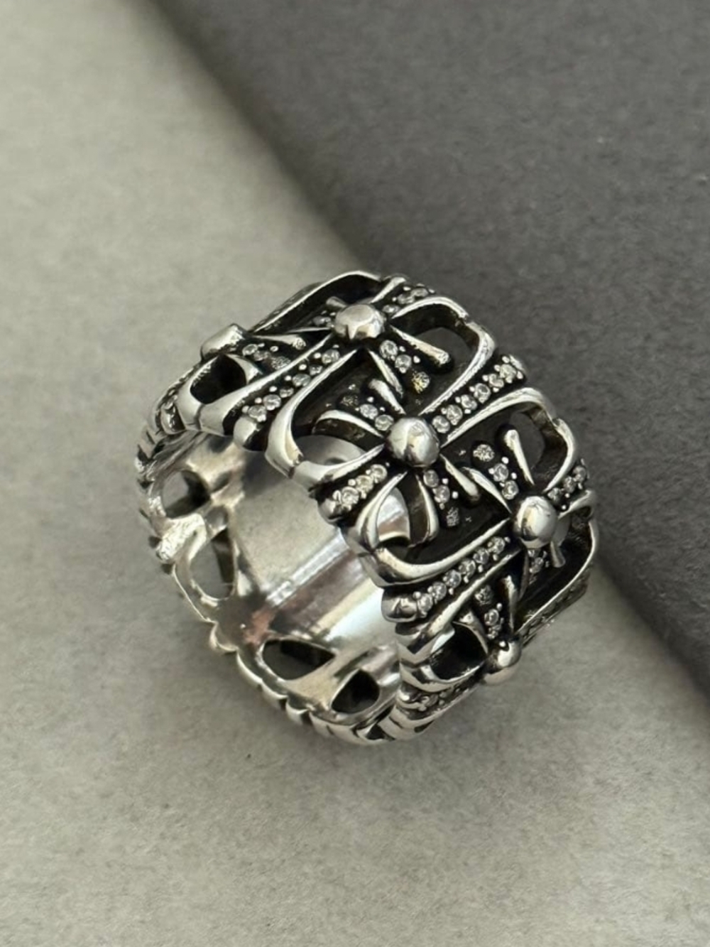 Chrome Hearts Oxidized Silver Floral Link Ring - Picture 3 of 9